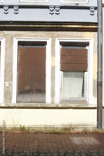 verrammelte alte Fenster