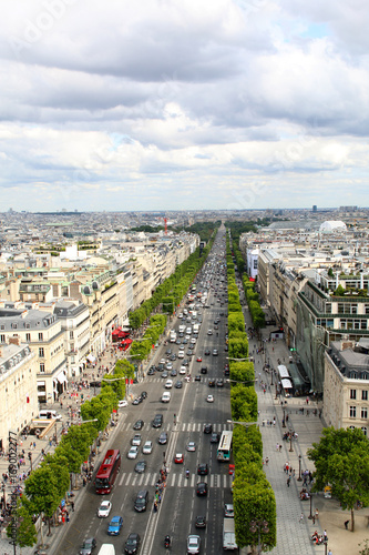 Paris, July 2017: Avenue de Champs-lyses. Paris, France.