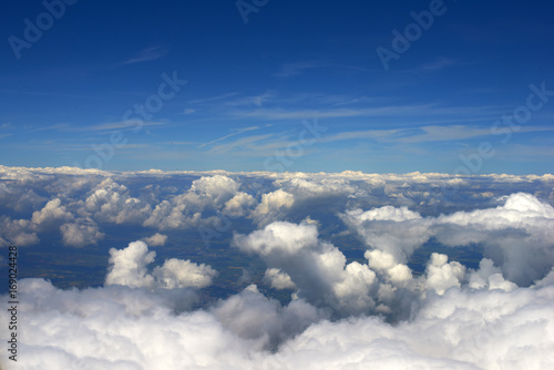 Above the clouds © Stilikone