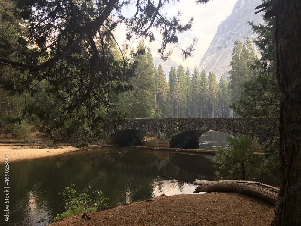 Fototapeta premium Merced River, Yosemite Valley