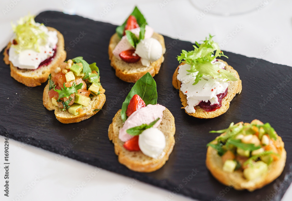 different kinds of canape