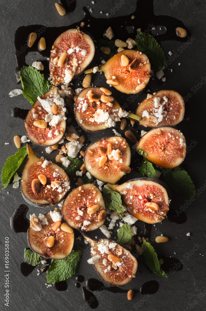 Fresh Fig Salad with Feta Cheese and Mint Fresh Fig Salad with Feta Cheese and Mint