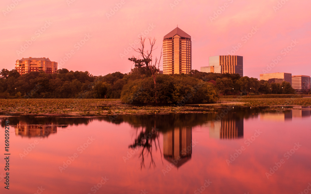 Obraz premium Sunset scene on a lake