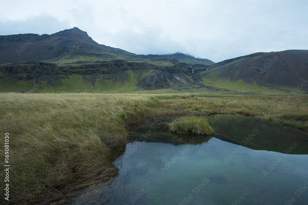 Iceland pond v2