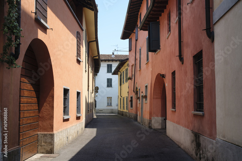 Fototapeta Naklejka Na Ścianę i Meble -  Rivolta d'Adda (Cremona, Italy): old street