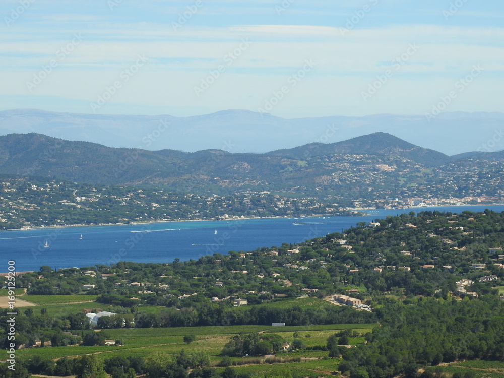 vue aérienne du golfe de saint tropez depuis gassin