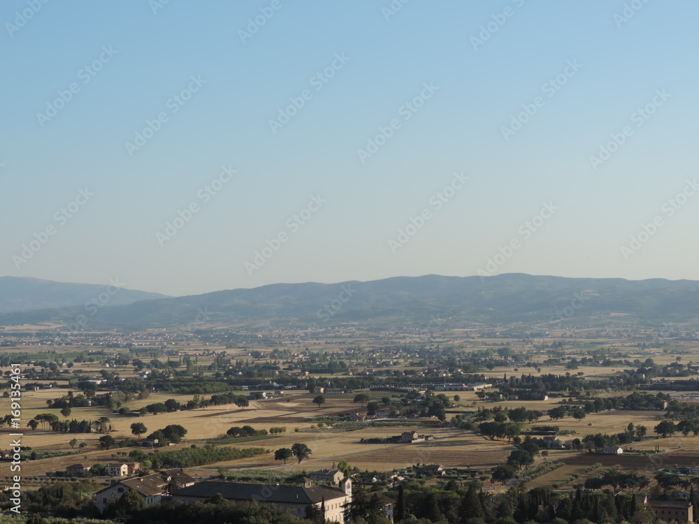 Paesaggio umbro, vista da Assisi, Umbria, Italia