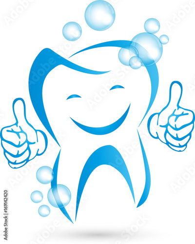 Zahn mit Händen und Lächeln, Dentist Logo
