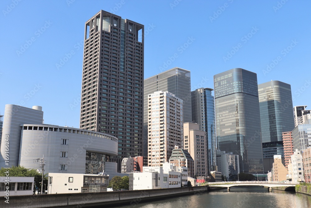 大阪・中之島の高層ビル群/Skyscrapers in Nakanoshima - Osaka, Japan 大阪・中之島の高層ビル群/Skyscrapers in Nakanoshima - Osaka, Japan