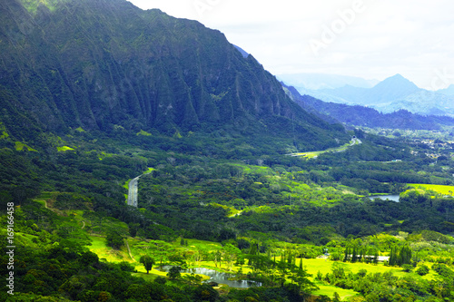 ハワイ ヌウアヌ・パリ展望台からの景色