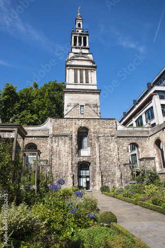 Fotografie Christchurch Greyfriars Garden in London