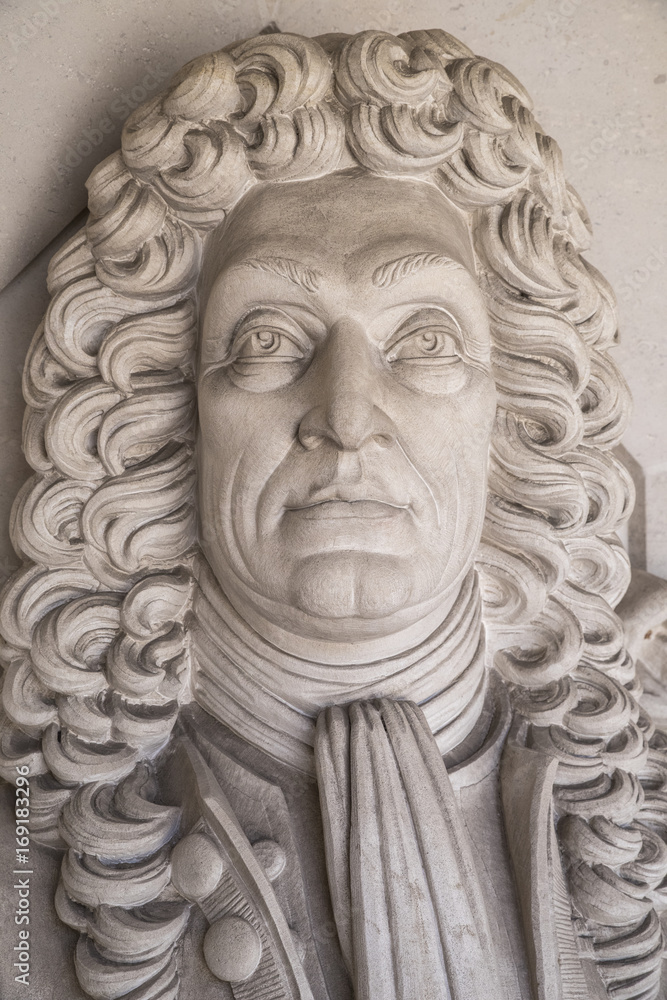 Sir Christopher Wren Sculpture in London
