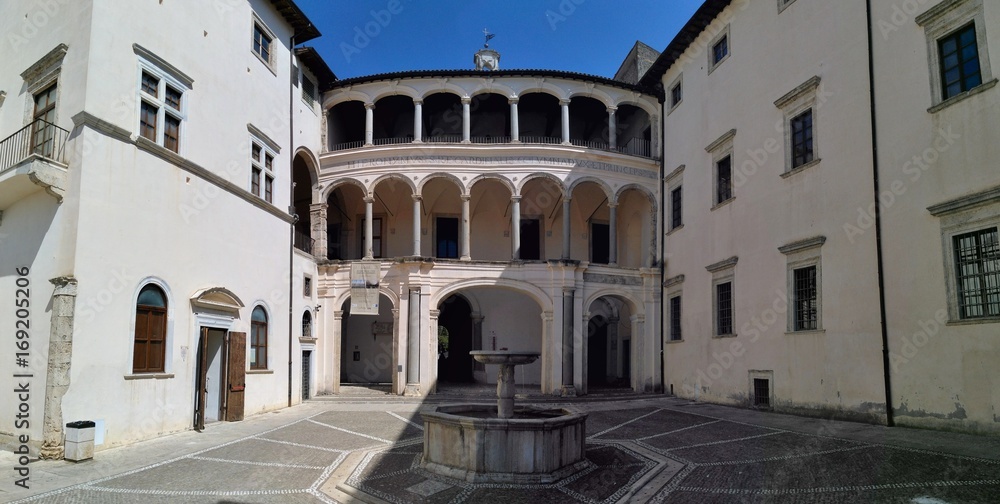 Castello Colonna - Cortile interno - Genazzano - Roma - Lazio - Italia