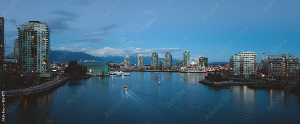 Fototapeta premium False Creek Vancouver