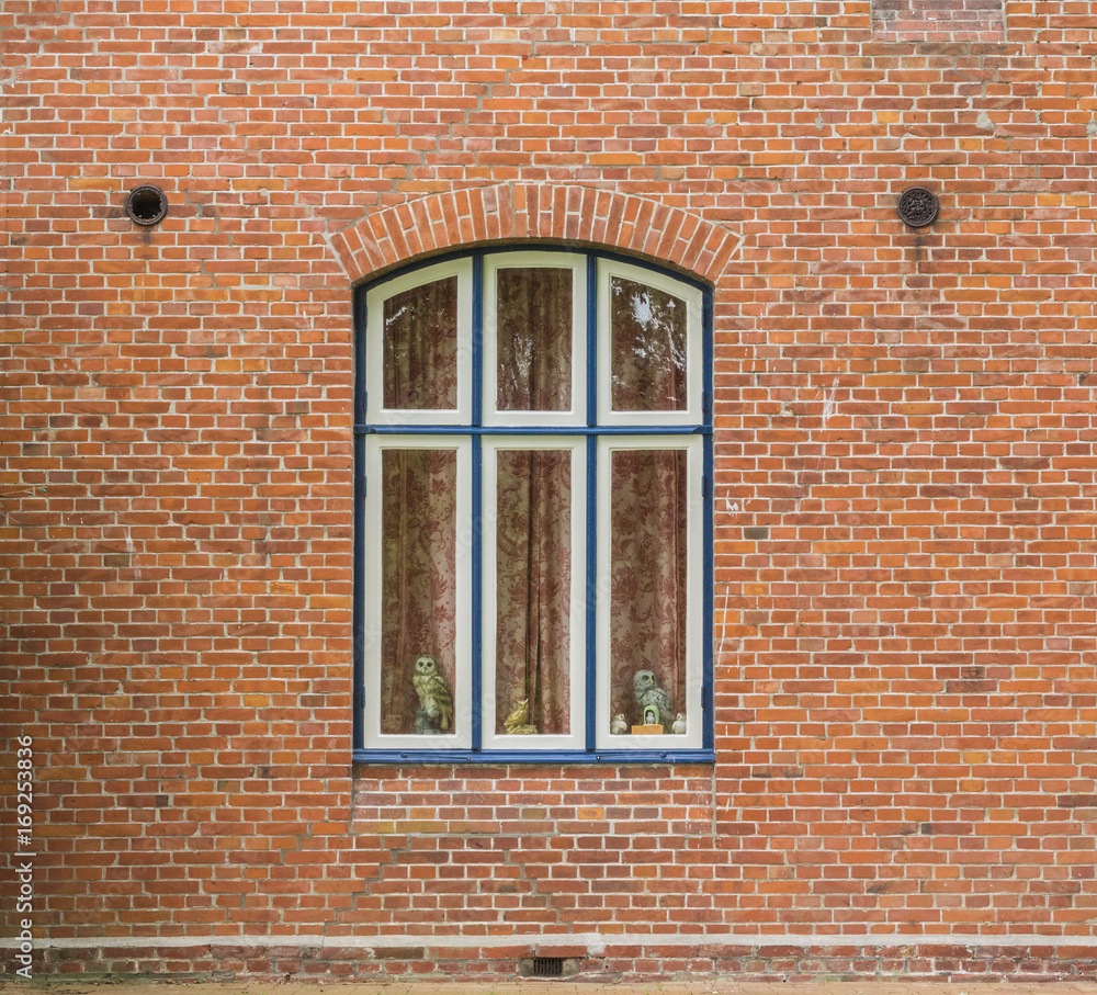 Fenster Eines Hauses in weiß blau