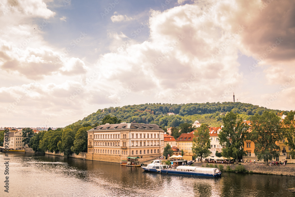 Fototapeta premium Die Altstadt von Prag - PRAHA 1 - erster Bezirk, Tschechische Republik