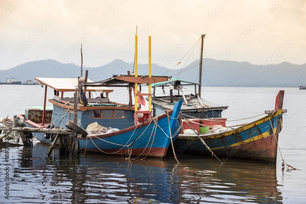 fishing boats in village indonesia kalimantan borneo fishing boats in village indonesia kalimantan borneo