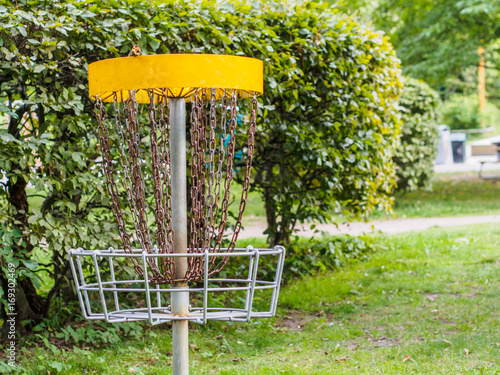 Golf disc goal net