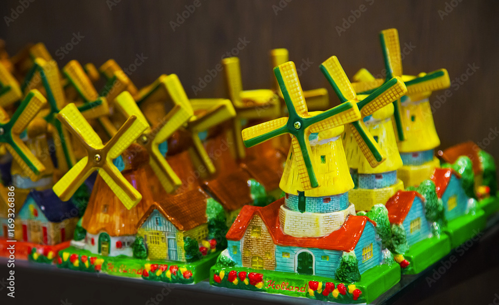 Naklejka premium Traditional Dutch souvenirs for tourists.