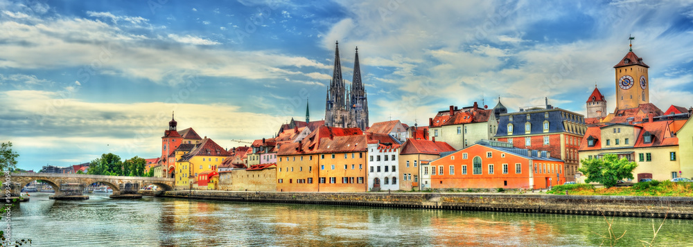 Wunschmotiv: View of Regensburg with the Danube River in Germany #169341054