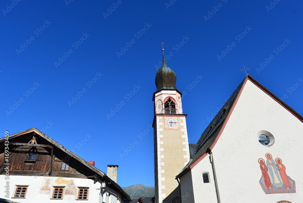 Pfarrkirche hl. Johannes der Täufer in der Gemeinde Fiss - Tirol