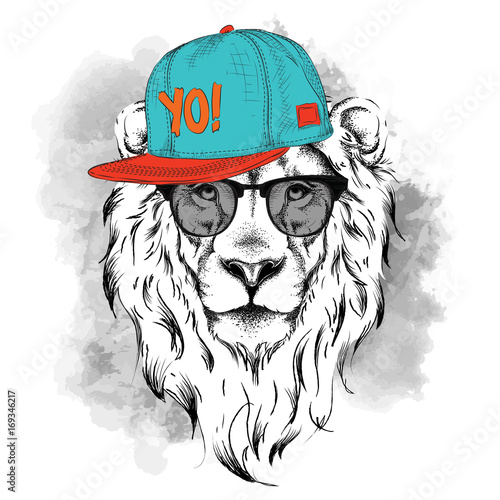 Fototapeta Naklejka Na Ścianę i Meble -  The poster with the image lion portrait in hip-hop hat. Vector illustration.