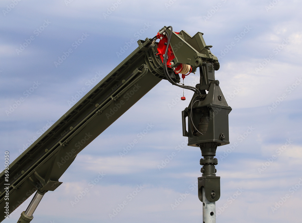 Mechanism with mast of a drilling rig of screw type Mechanism with mast of a drilling rig of screw type