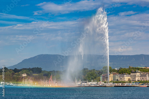 Geneva lake and Jet fountain in Geneva photo