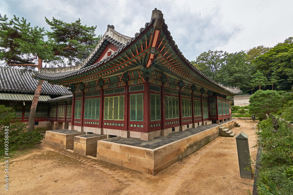 Back of Daejojeon Hall (residence for the last empress of Joseon Dynasty) of Changdeokgung Palace - a UNESCO World heritage site in Seoul, South Korea Back of Daejojeon Hall (residence for the last empress of Joseon Dynasty) of Changdeokgung Palace - a UNESCO World heritage site in Seoul, South Korea