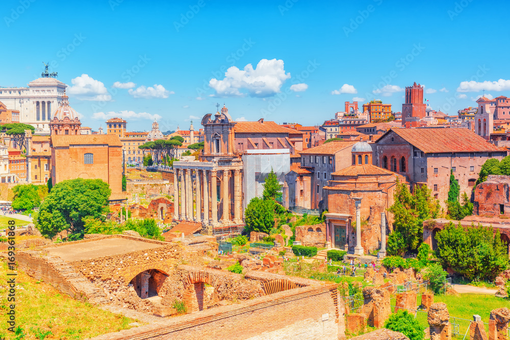 Archaeological and historical objects in Rome, united by the name - Roman Forum and Palatine Hill.