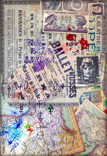 Patchwork con collage misteriosi,formule,mappe e francobolli antichi