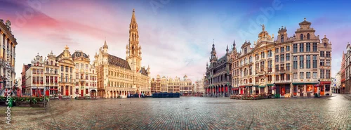 Obraz  z motywem Brussels, panorama of Grand Place in beautiful summer day, Belgium
