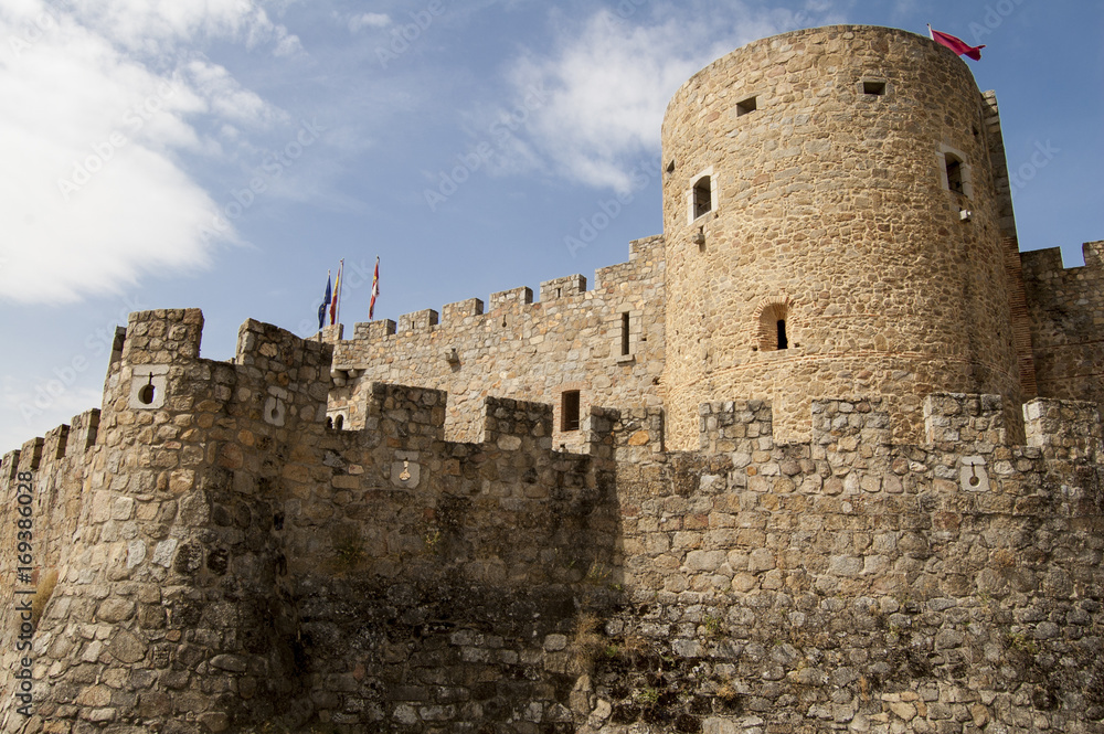 Muralla del Castillo de La Adrada