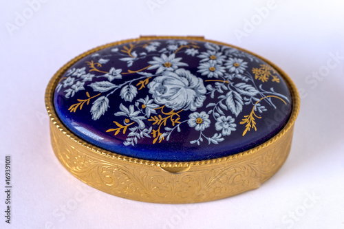 Snuff box photo