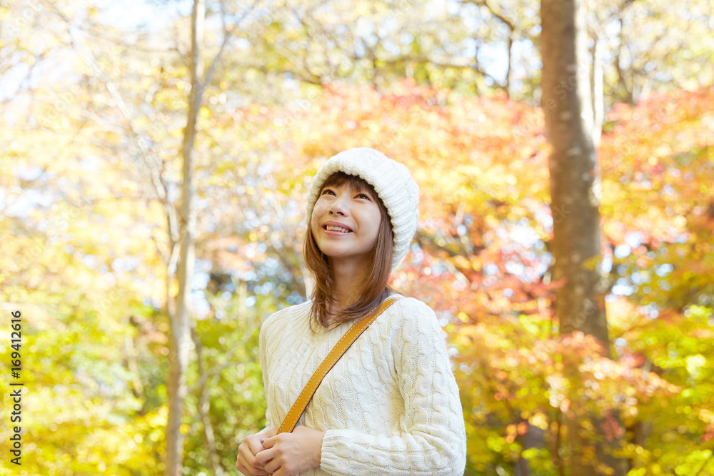 女性 紅葉 女性 紅葉