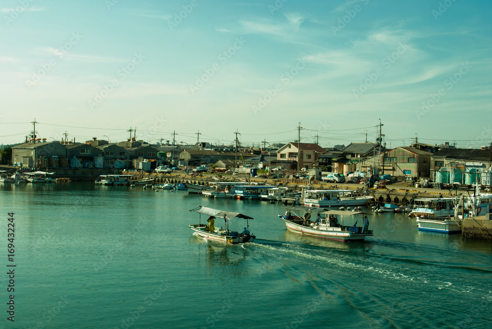 Fototapeta premium 僚船・帰港