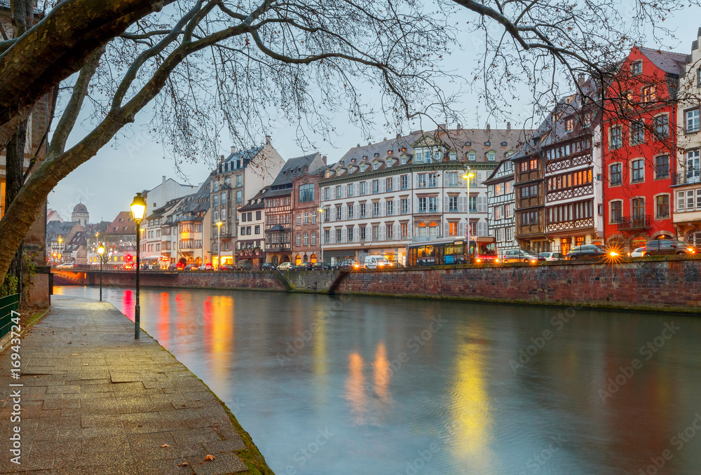 Obraz premium Strasbourg. Quay St. Nicholas.