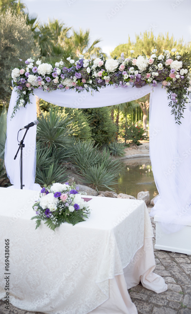 A weeding stand ready for the ceremony