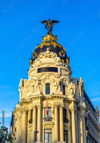 The Edificio Metropolis, a historic building in Madrid, Spain
