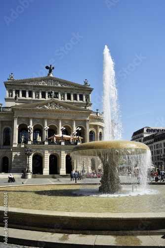 Frankfurt am Main Innenstadt, alte Oper und Brunnen, Frankfurt am Main city center, Frankfurt Main old Opera