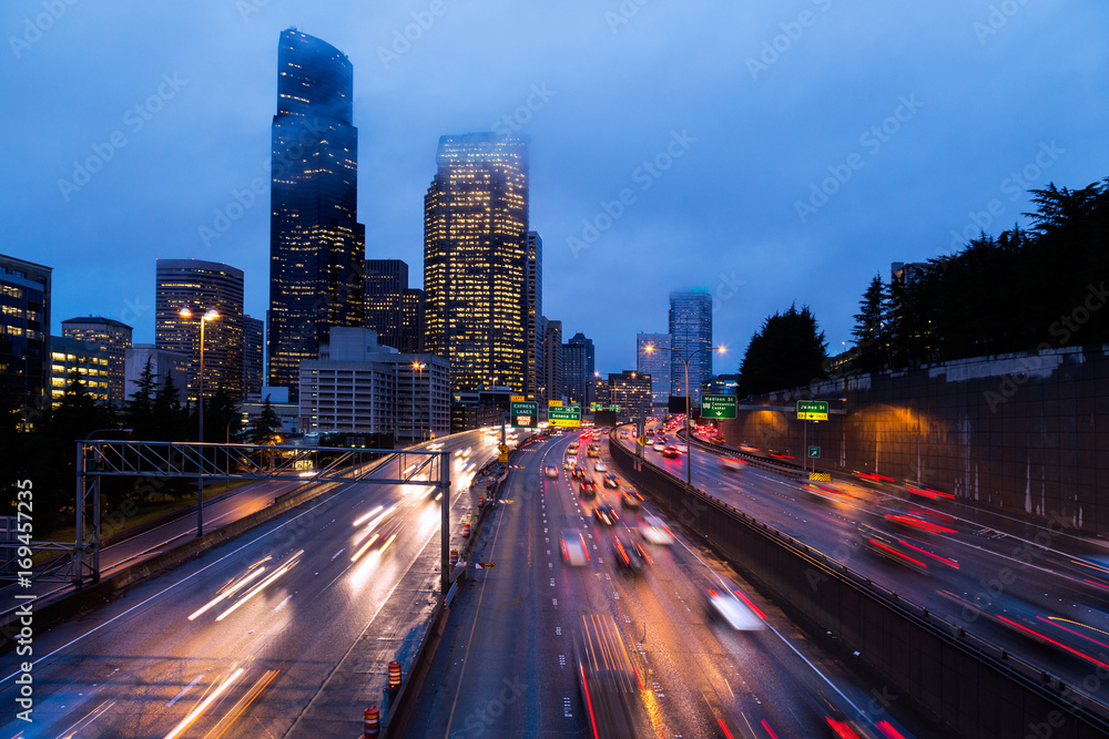 Fototapeta premium Highway into Seattle