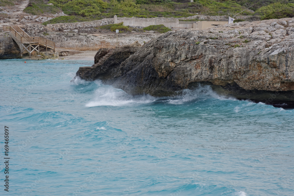 Sea waves