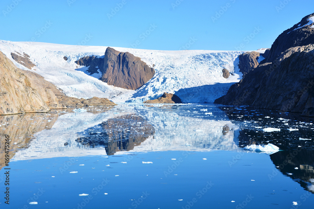 Der Gletscher in der Spiegelung
