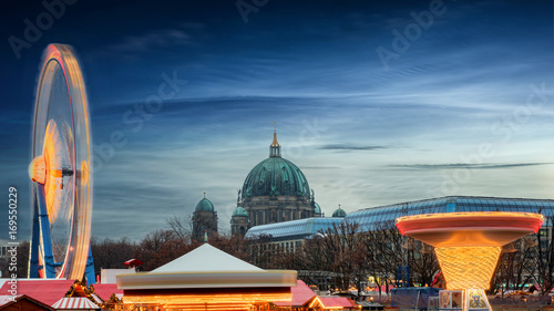 Photography Weihnachtsmarkt am Alexanderplatz vor dem Berliner Dom