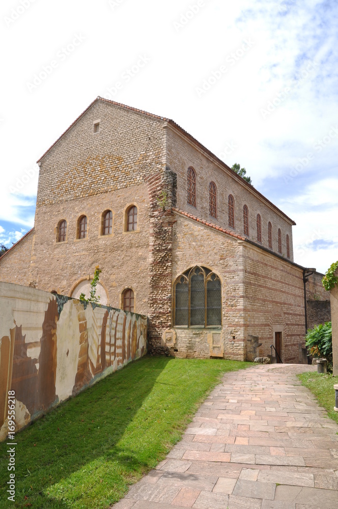 Église Saint Pierre aux Nonnains