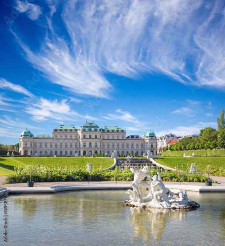 Photography VIENNA, AUSTRIA - JULY 30, 2014: The fountain of Belvedere palace in morning