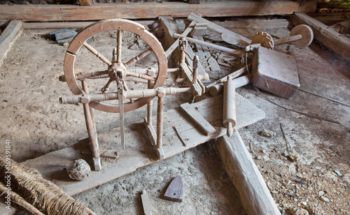 Obraz na plátně The old barrel organ on the billet of village house in Slovakia