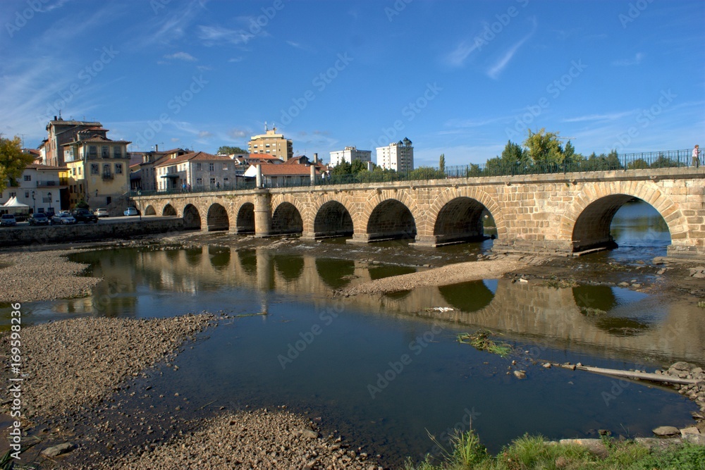 Fototapeta premium Roman bridge of Trajano, Chaves, Portugal