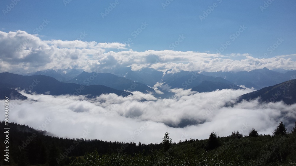 Wolkenmeer im Tal Wolkenmeer im Tal