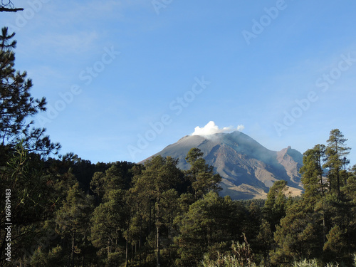 Volcán vigilante